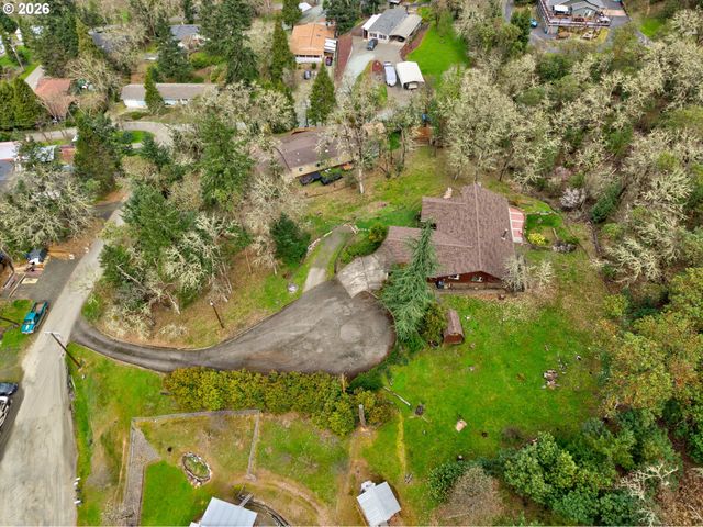 755 PLIN St, Myrtle Creek, OR 97457