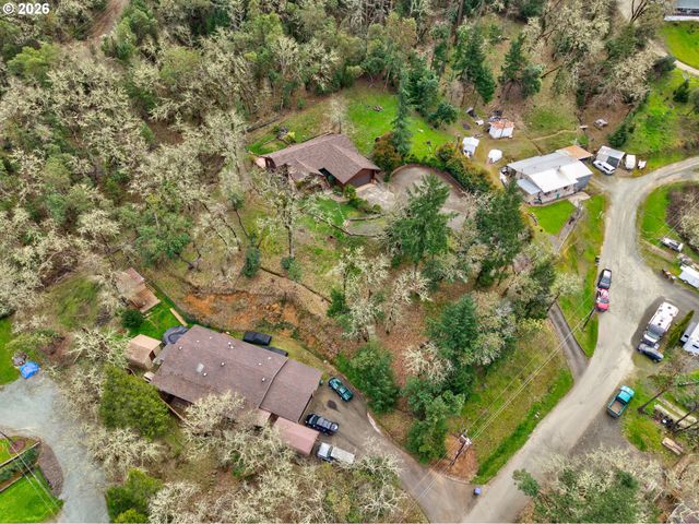 755 PLIN St, Myrtle Creek, OR 97457