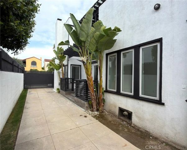 1274 S Orange Drive, Los Angeles, CA 90019
