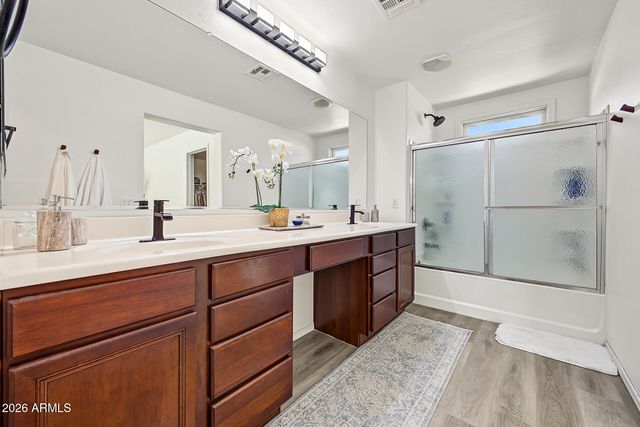2340 E WAYLAND Drive, Phoenix, AZ 85040
