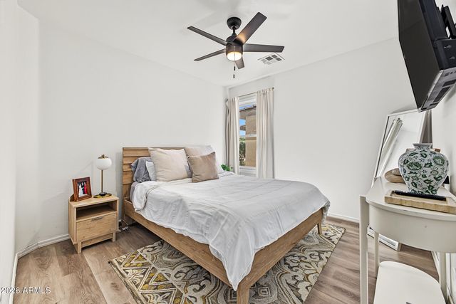 2340 E WAYLAND Drive, Phoenix, AZ 85040