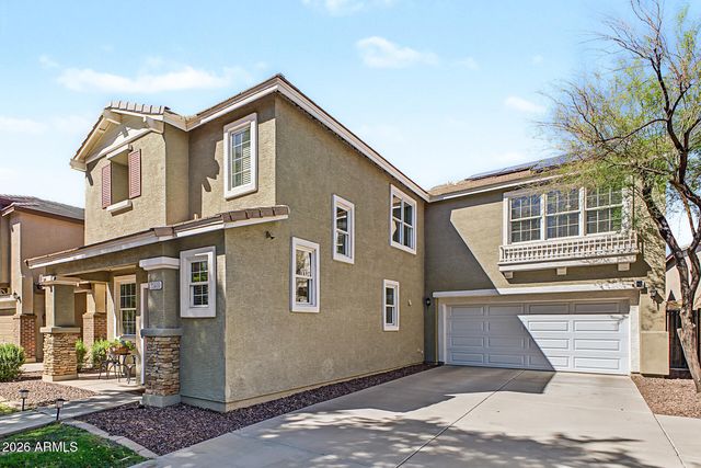 2340 E WAYLAND Drive, Phoenix, AZ 85040
