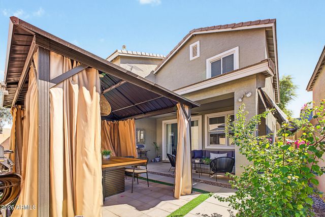 2340 E WAYLAND Drive, Phoenix, AZ 85040