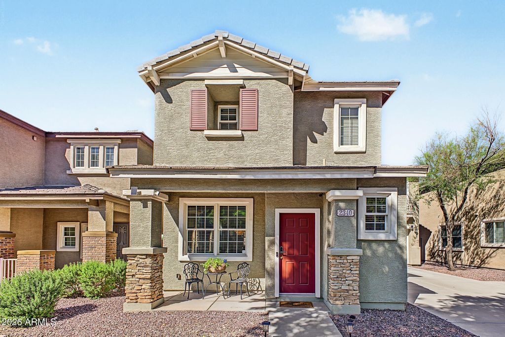 2340 E WAYLAND Drive, Phoenix, AZ 85040