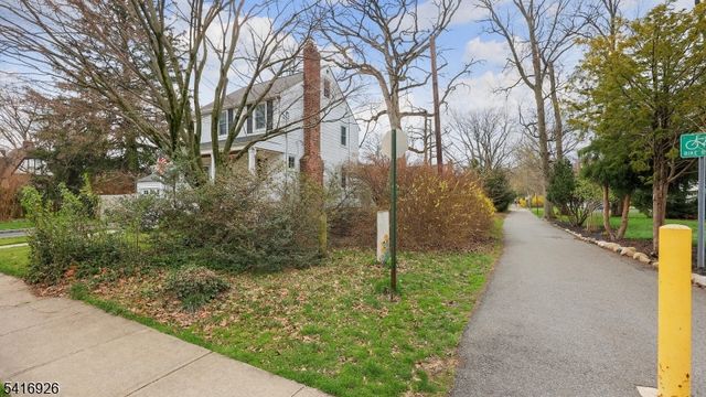 133 Columbia Ave, Cranford Twp., NJ 07016