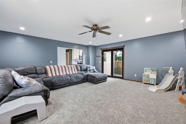 807 40th Street SE, Cedar Rapids, IA 52403