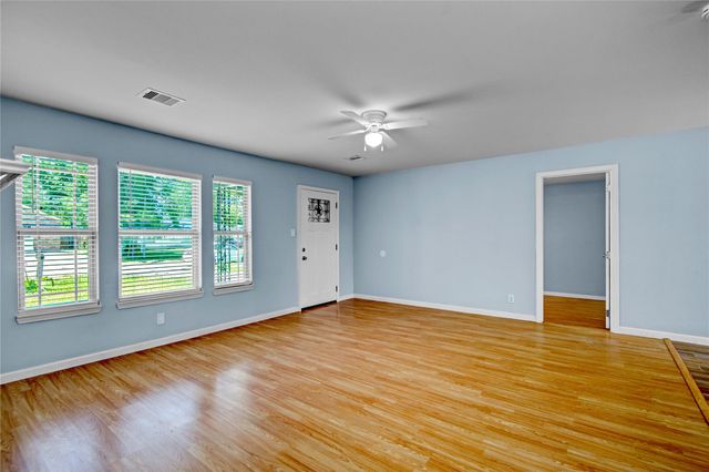 8921 Oak Knoll Lane, Houston, TX 77078