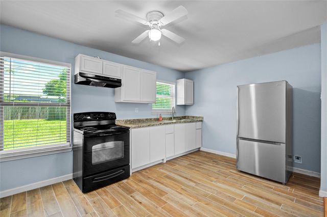 8921 Oak Knoll Lane, Houston, TX 77078