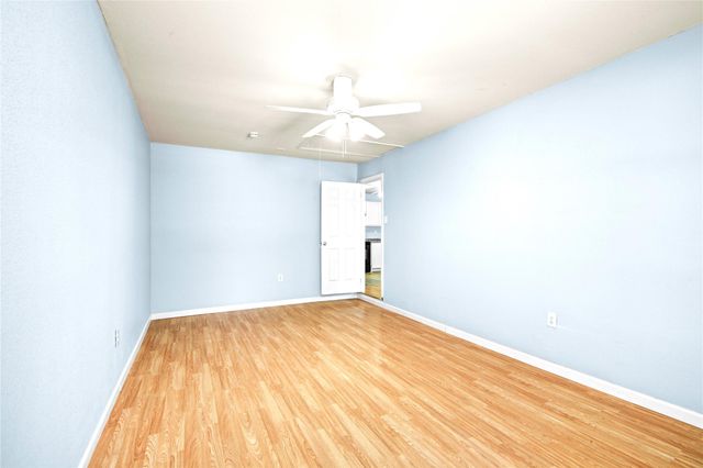 8921 Oak Knoll Lane, Houston, TX 77078