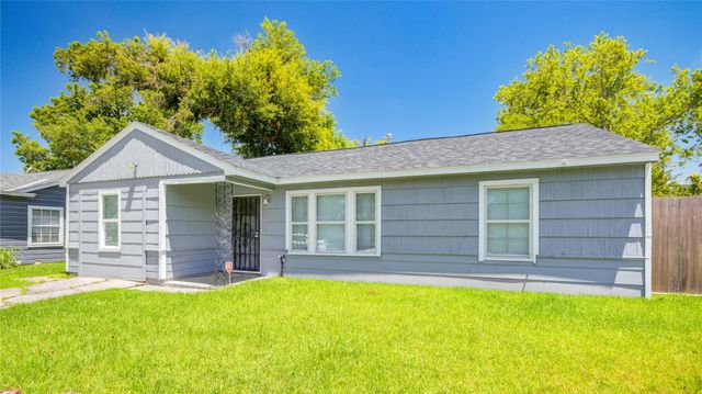 8921 Oak Knoll Lane, Houston, TX 77078
