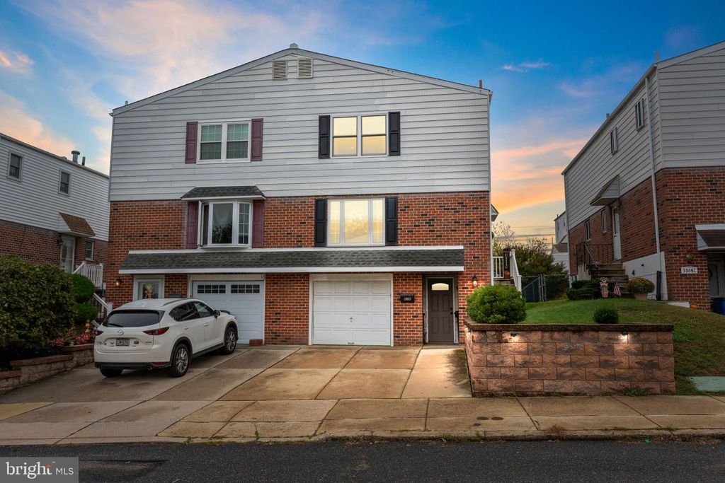 13053 DOROTHY DR, Philadelphia, PA 19116