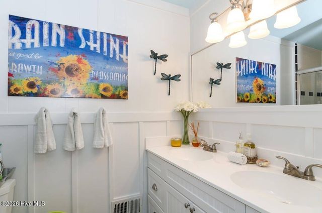 2 W Henderson Street, Wrightsville Beach, NC 28480