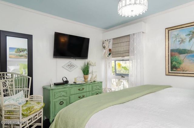 2 W Henderson Street, Wrightsville Beach, NC 28480
