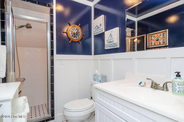 2 W Henderson Street, Wrightsville Beach, NC 28480