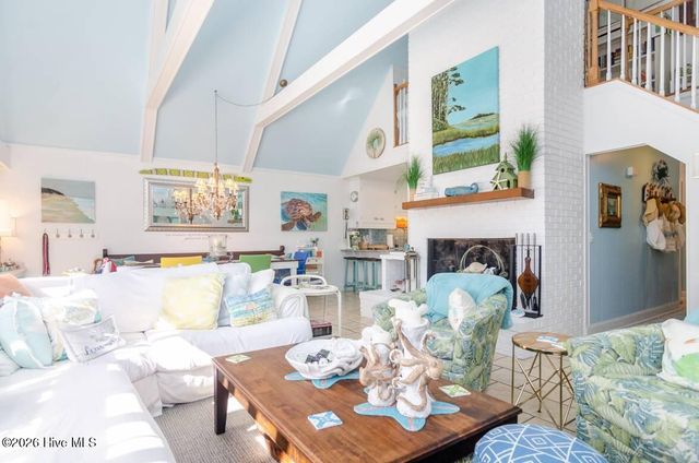 2 W Henderson Street, Wrightsville Beach, NC 28480