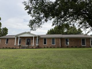 920 Coles Ferry Pike, Lebanon, TN 37087