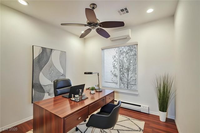 2585 Portsmouth Creek Avenue, Henderson, NV 89052