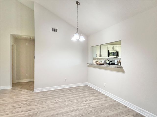 10940 Collingswood Drive, La Porte, TX 77571