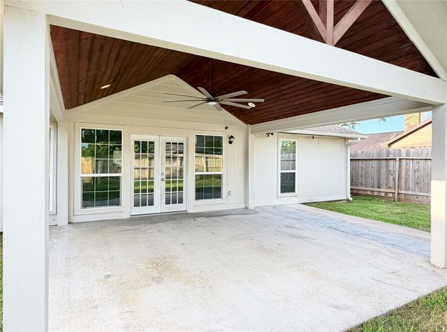 10940 Collingswood Drive, La Porte, TX 77571