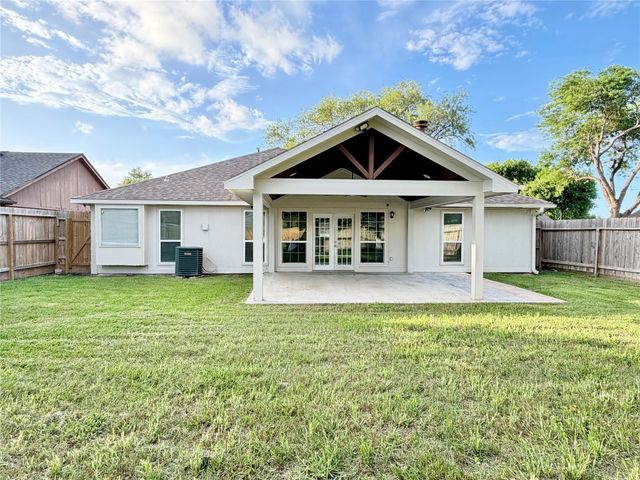 10940 Collingswood Drive, La Porte, TX 77571