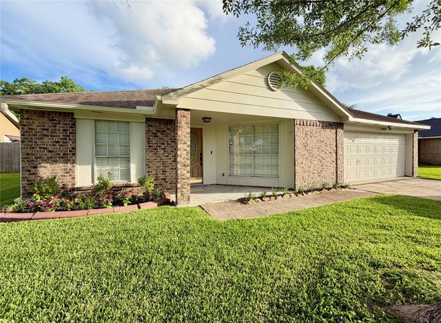 10940 Collingswood Drive, La Porte, TX 77571