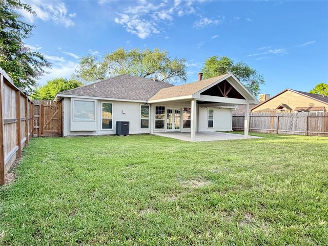 10940 Collingswood Drive, La Porte, TX 77571