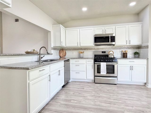 10940 Collingswood Drive, La Porte, TX 77571