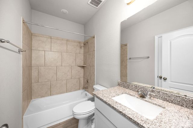 8315 Divot Trace, Fulshear, TX 77441