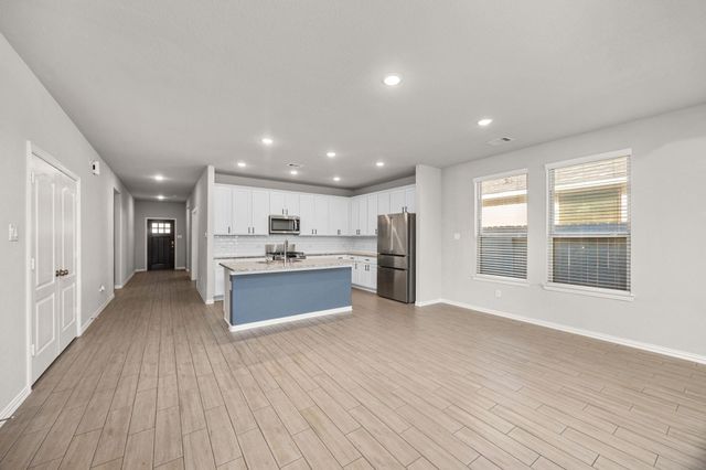 8315 Divot Trace, Fulshear, TX 77441