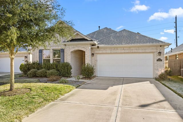 8315 Divot Trace, Fulshear, TX 77441