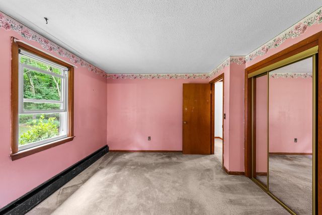12 Davis Road, Merrimack, NH 03054