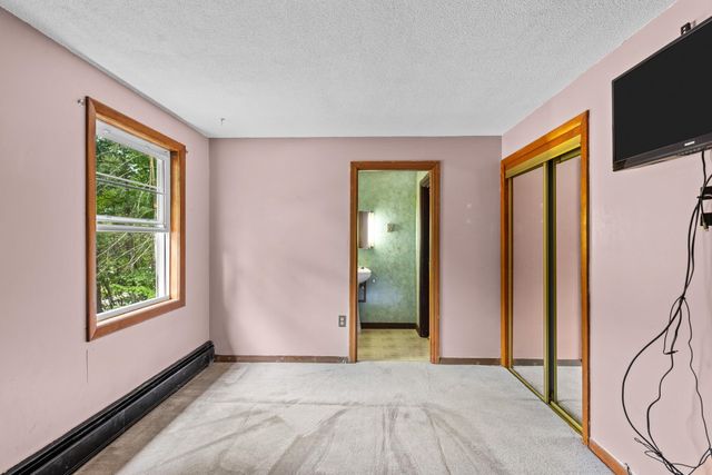 12 Davis Road, Merrimack, NH 03054