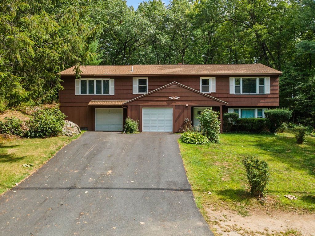 12 Davis Road, Merrimack, NH 03054