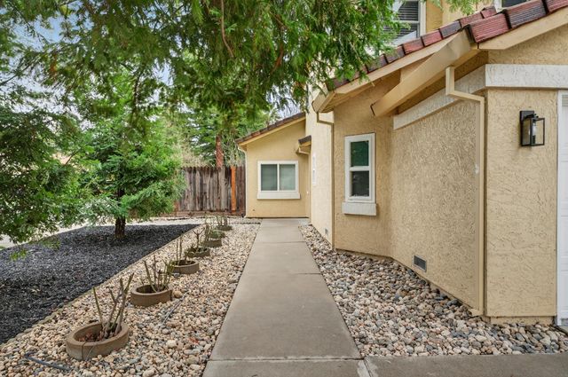 8304 Oakenshield Cir, Antelope, CA 95843