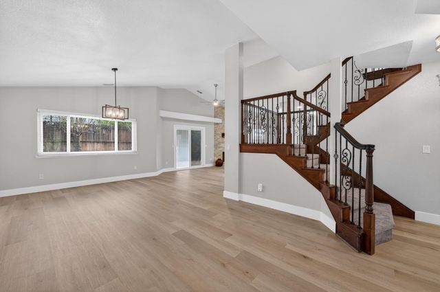 8304 Oakenshield Cir, Antelope, CA 95843