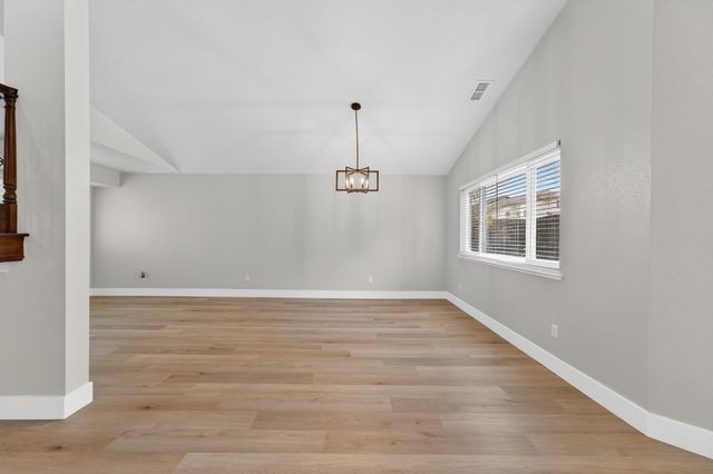 8304 Oakenshield Cir, Antelope, CA 95843