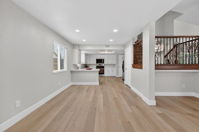 8304 Oakenshield Cir, Antelope, CA 95843