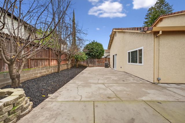 8304 Oakenshield Cir, Antelope, CA 95843