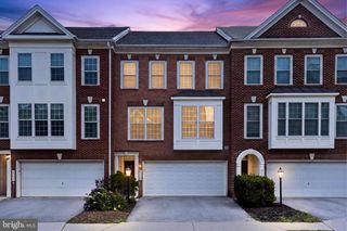 21776 LADYSLIPPER SQ, Ashburn, VA 20147