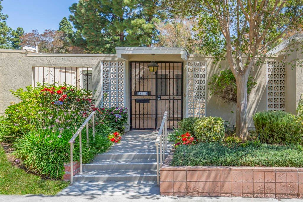 313 Avenida Castilla B, Laguna Woods, CA 92637