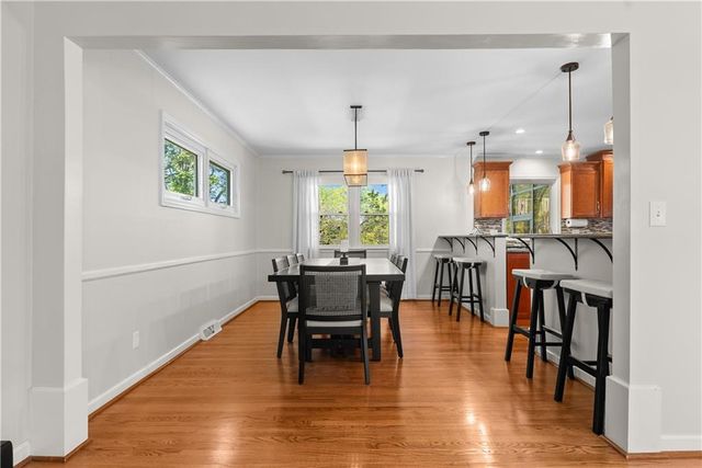 2300 W 103rd Terrace, Leawood, KS 66206