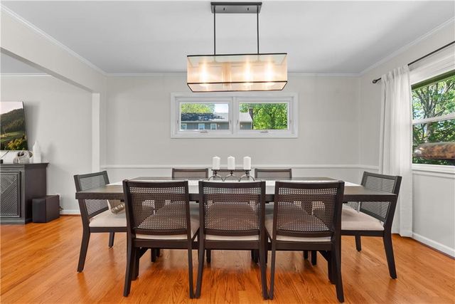 2300 W 103rd Terrace, Leawood, KS 66206