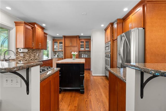 2300 W 103rd Terrace, Leawood, KS 66206