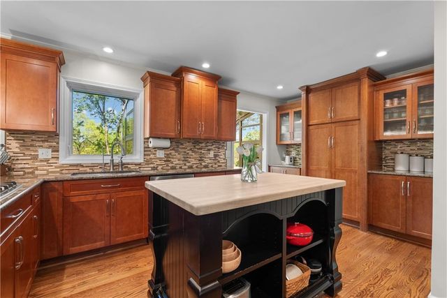 2300 W 103rd Terrace, Leawood, KS 66206