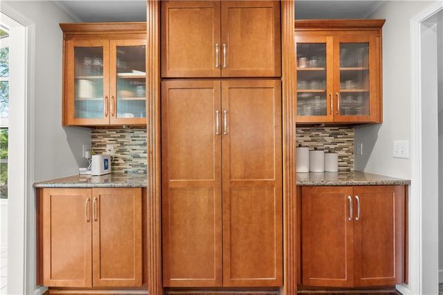 2300 W 103rd Terrace, Leawood, KS 66206