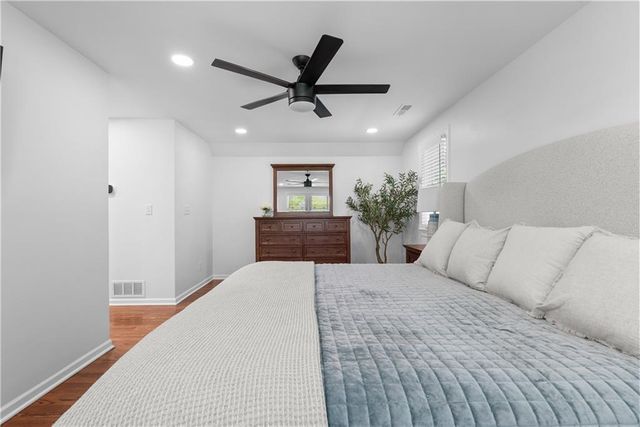 2300 W 103rd Terrace, Leawood, KS 66206