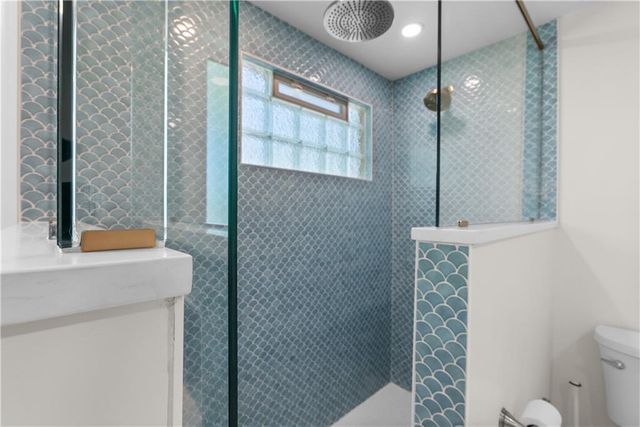 2300 W 103rd Terrace, Leawood, KS 66206