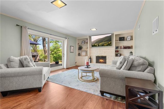 2300 W 103rd Terrace, Leawood, KS 66206