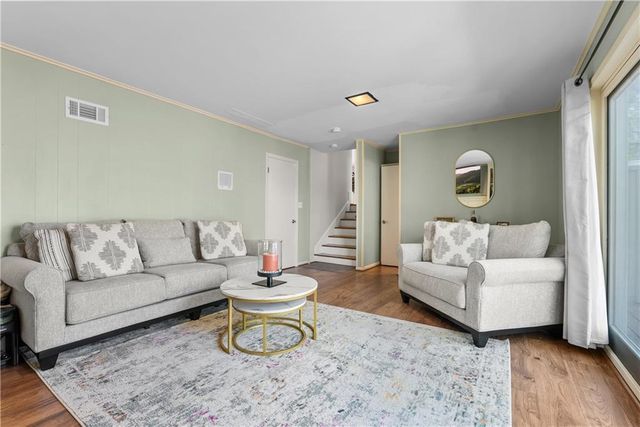 2300 W 103rd Terrace, Leawood, KS 66206