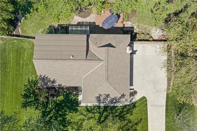 2300 W 103rd Terrace, Leawood, KS 66206